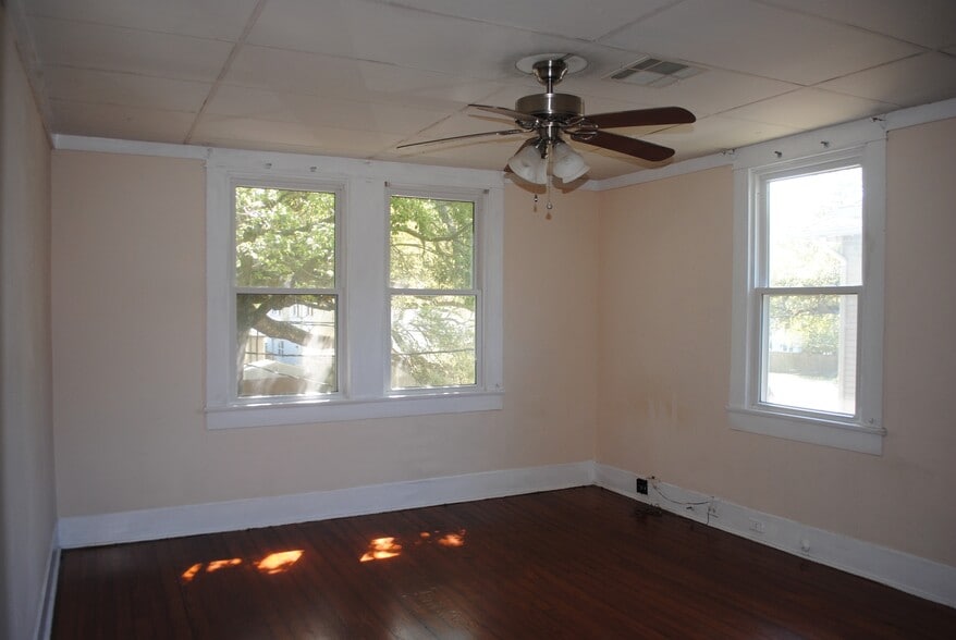 Building Photo - 2328 Nashville Ave