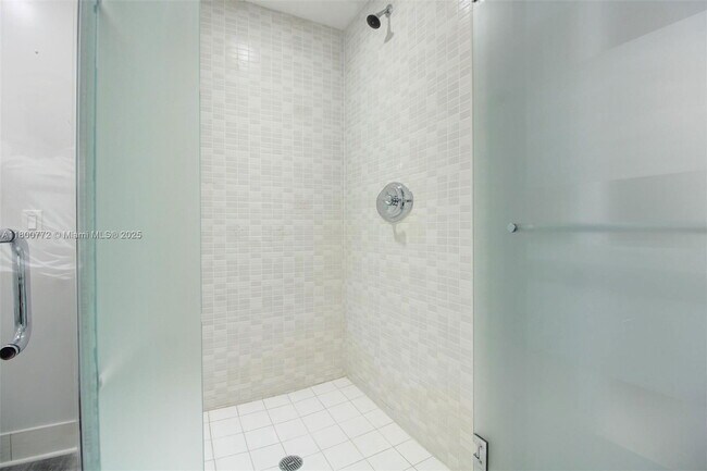 Building Photo - 5350 NW 87th Ave