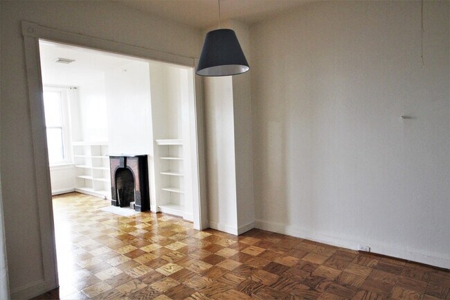 Building Photo - 1513 Bolton St