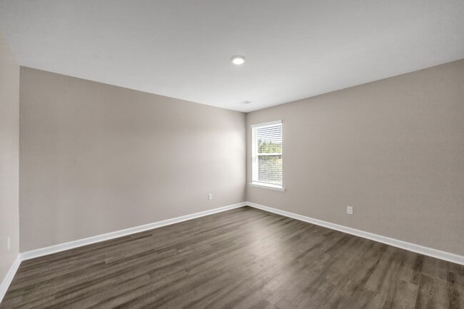 Building Photo - 207 Bridlewood Ln