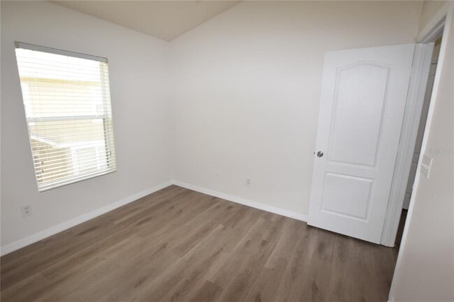 Building Photo - 15349 Oak Apple Ct
