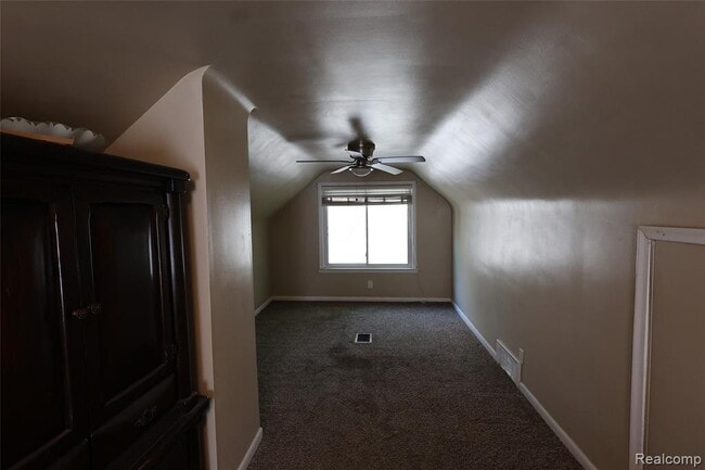 Building Photo - 27226 Lawnwood St