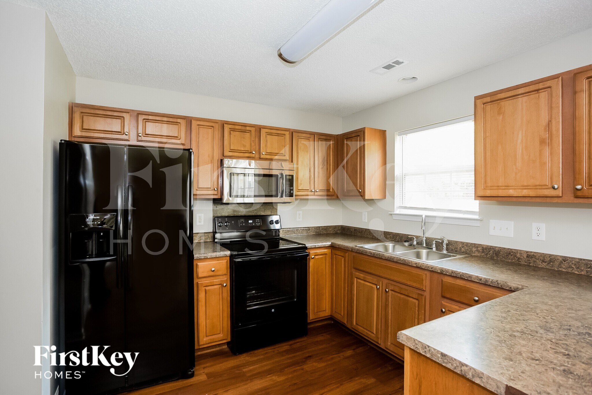 Building Photo - 5415 Tucker Phillips Dr