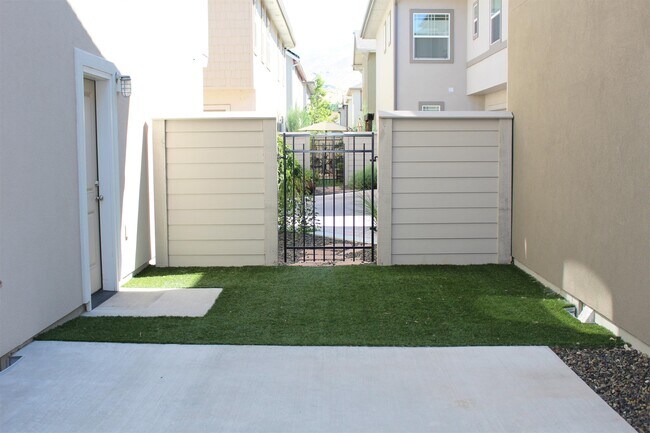 Building Photo - 3846 S Caddis Pl