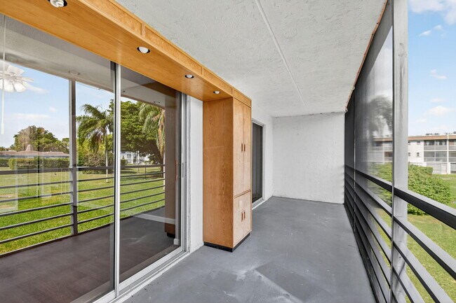 Building Photo - 2200 Springdale Blvd