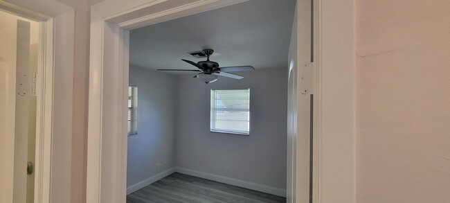 Building Photo - 2802 Imperial Cir