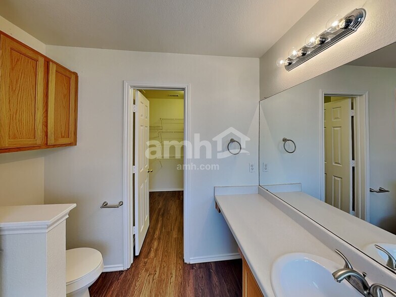 Building Photo - 11145 Franklins Tale Loop