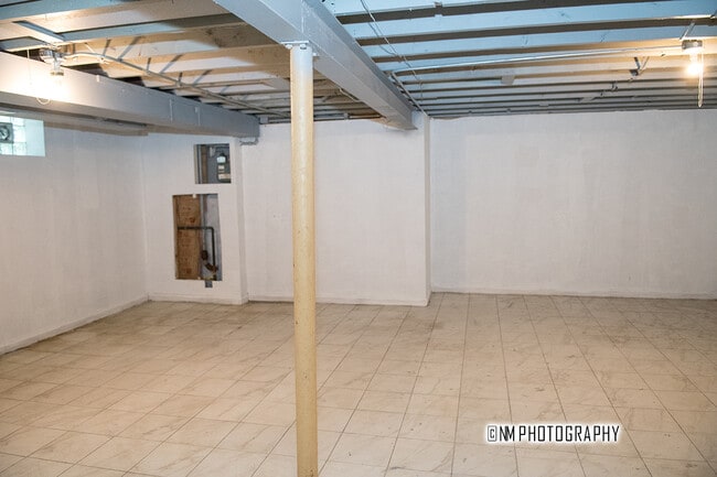 Building Photo - 7926 S Kostner Ave