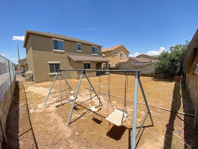 Building Photo - Northeast El Paso 4Bed w/Refrig A/C