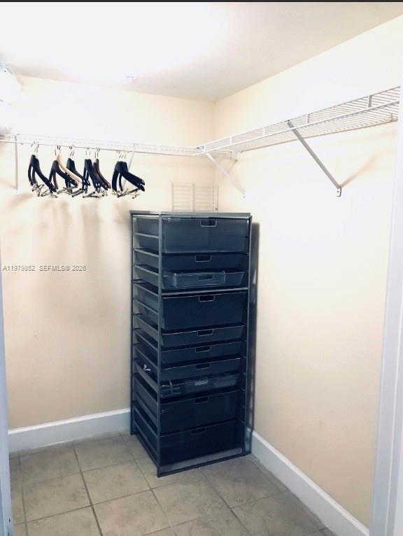 Building Photo - 2951 S Bayshore Dr