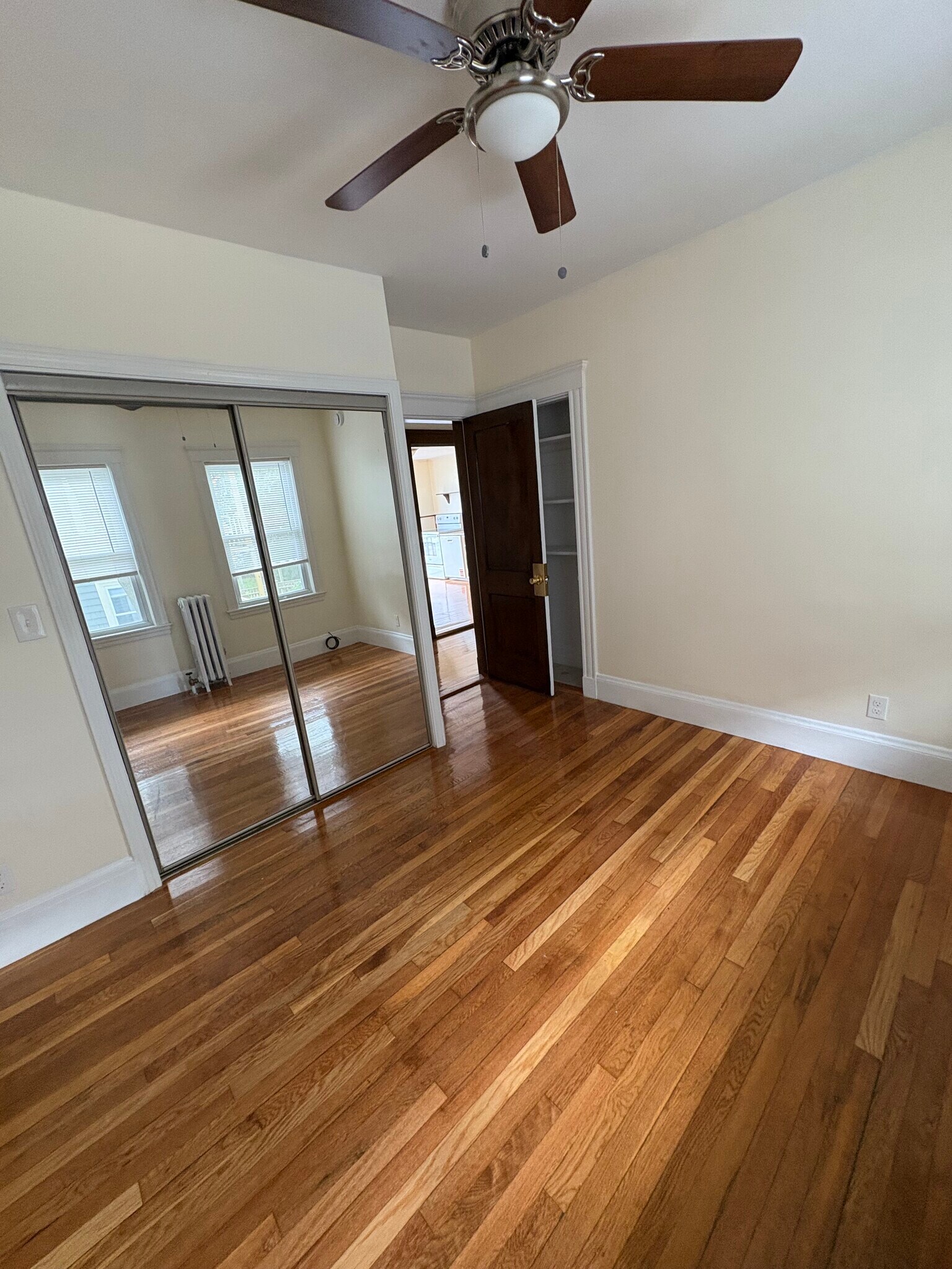 Building Photo - 14 Messervy St