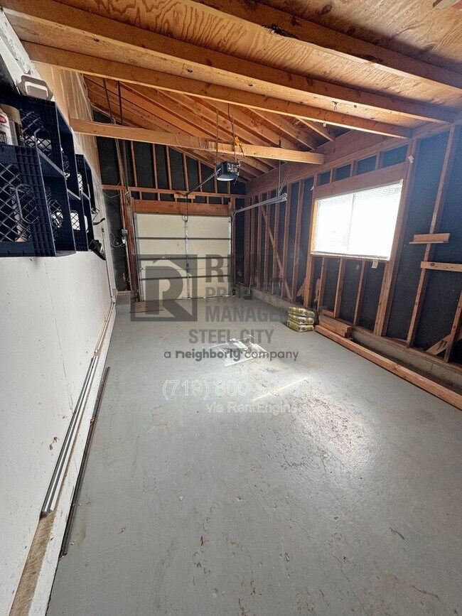 Building Photo - 3011 Aster St