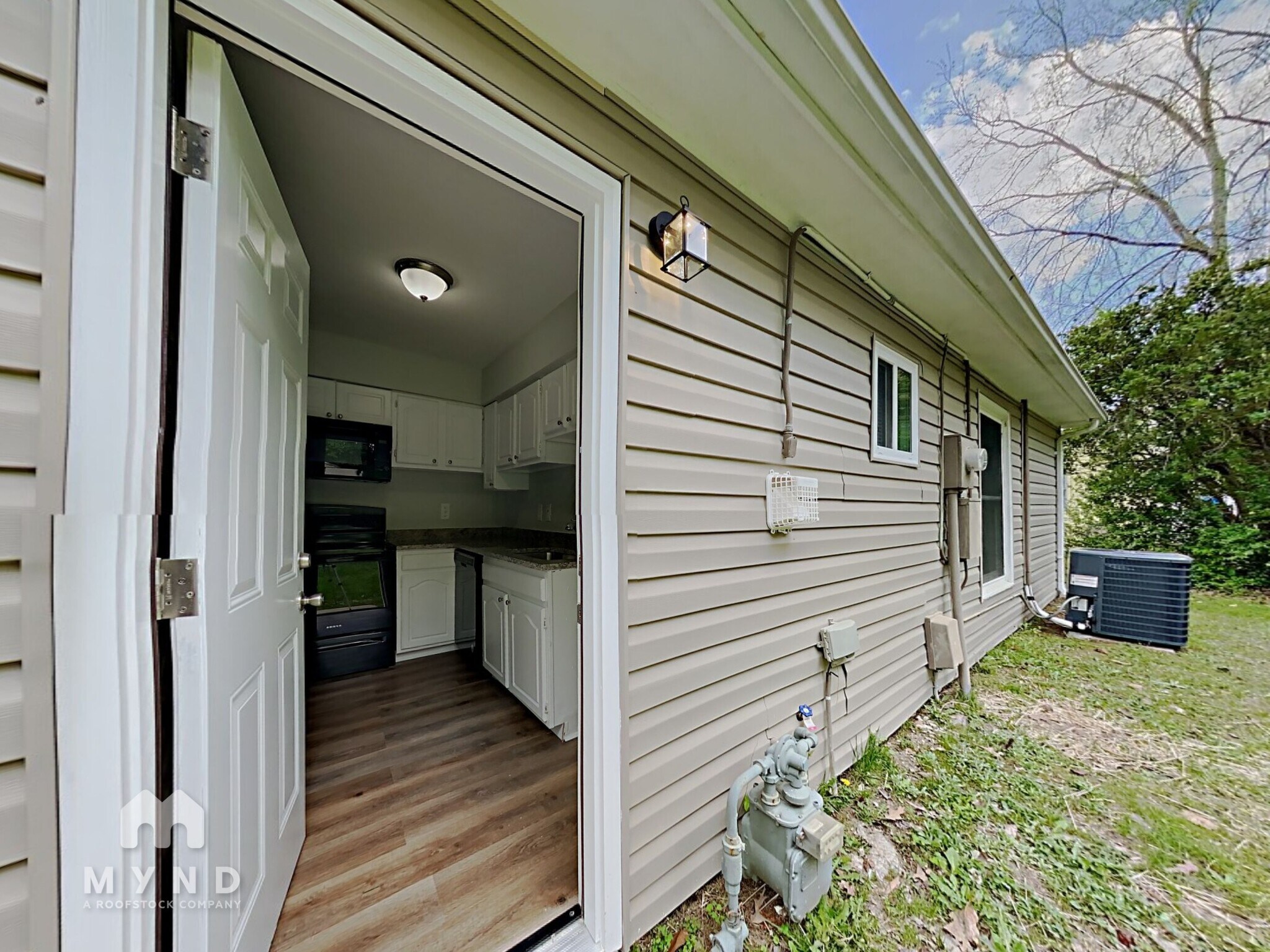 Building Photo - 3519 Misty Wood Dr