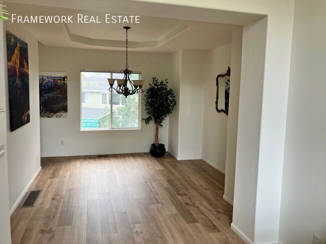 Building Photo - 13371 Pearl Cir