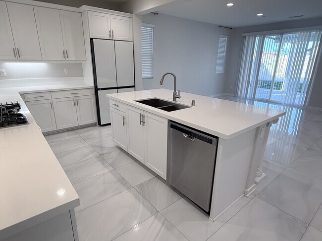 Building Photo - 31124 Hanover Ln