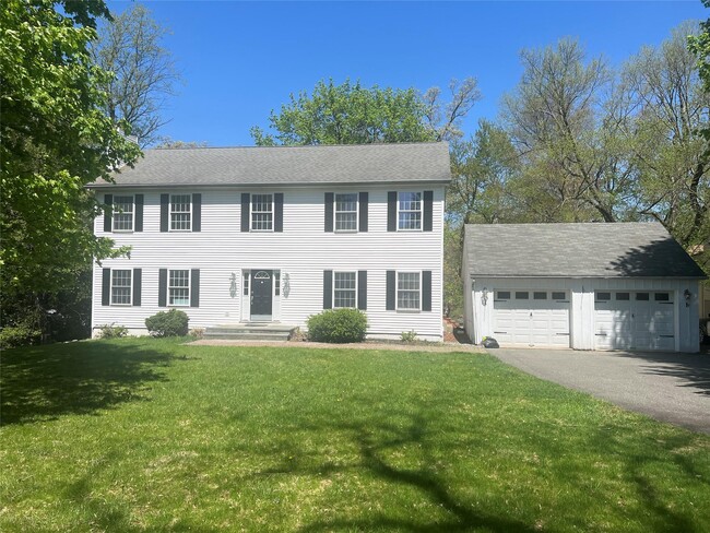 Primary Photo - 137 Grandview Ave