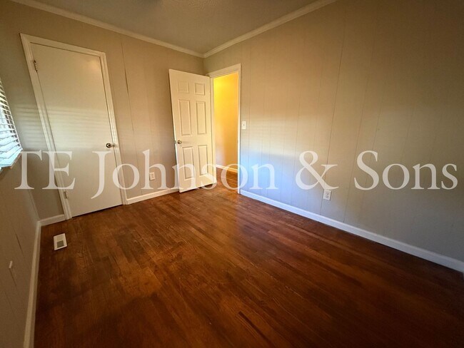 Building Photo - Charming 3BR/2BA Home with Hardwood Floors, Bonus Room & Outdoor Living