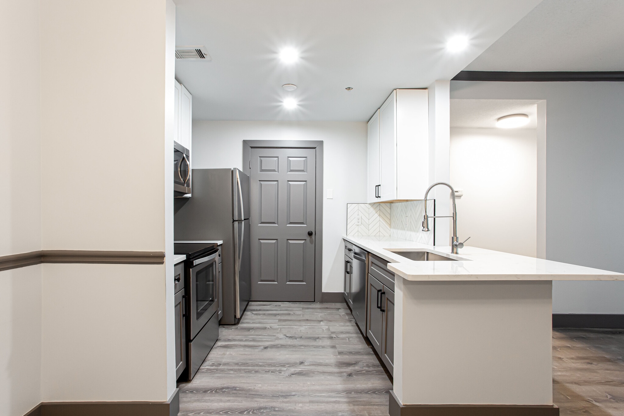 Building Photo - 1074 Peachtree Walk NE