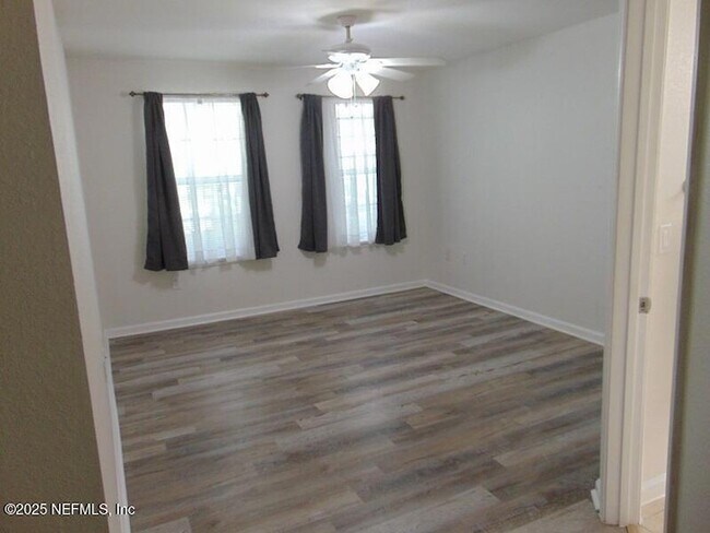 Building Photo - 10075 Gate Pkwy N