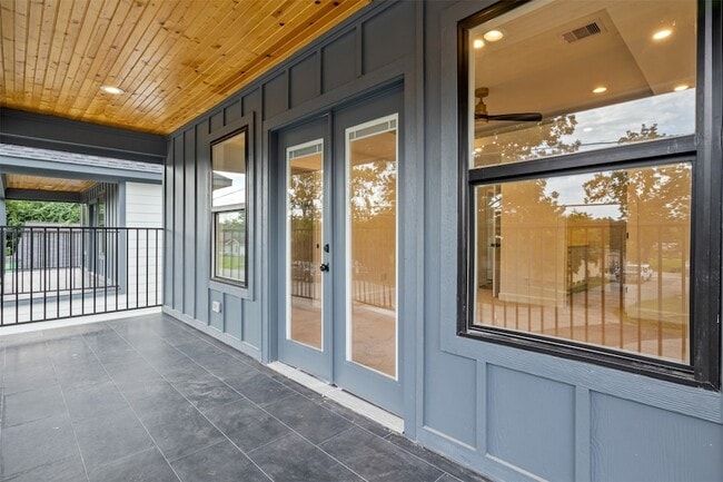 Building Photo - 882 Prosper St