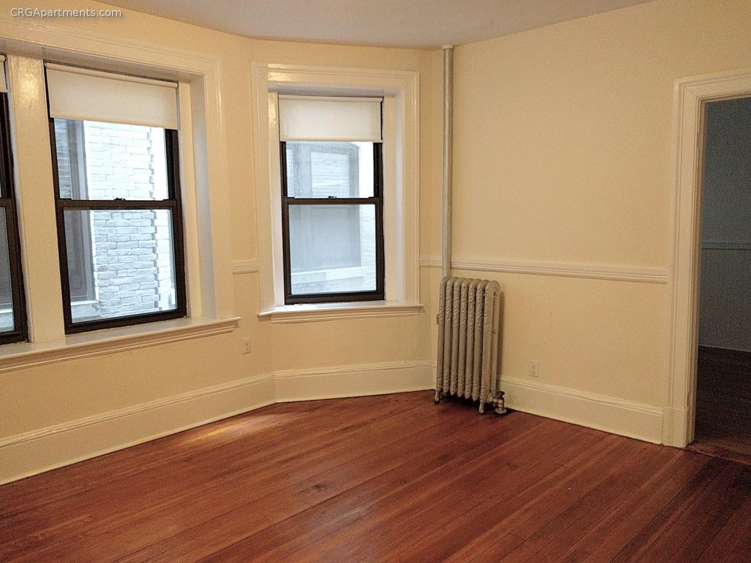 Building Photo - 880 Massachusetts Ave
