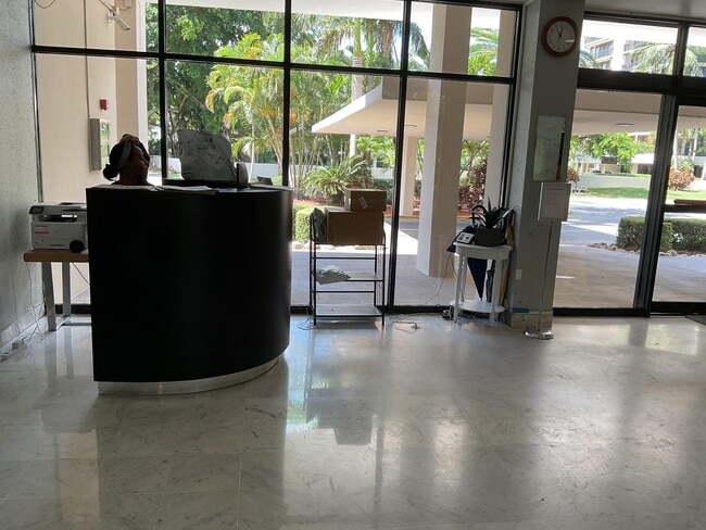 Building Photo - 2425 Presidential Way