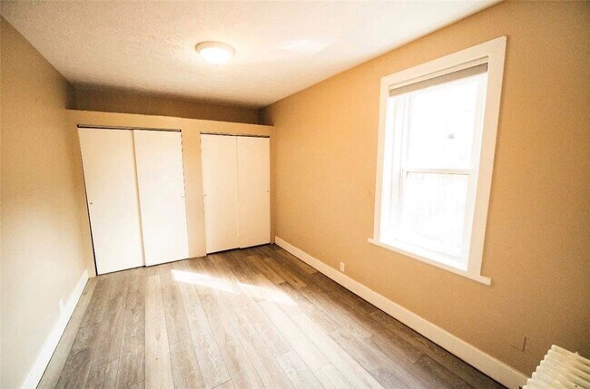 Building Photo - 128 Meigs St