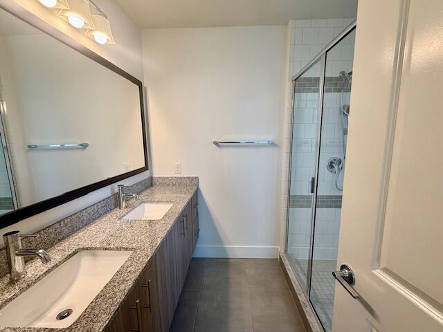 Building Photo - 225 S Latitude Cir