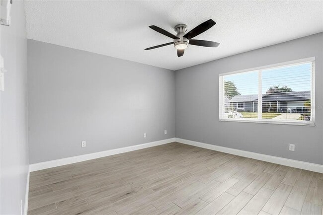 Building Photo - 2701 Carlisle Ave