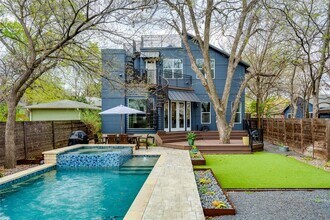 Building Photo - 2005 Bluebonnet Ln