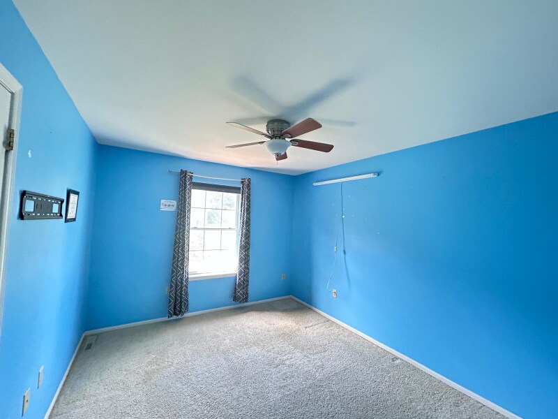 Building Photo - 73 Witman Dr
