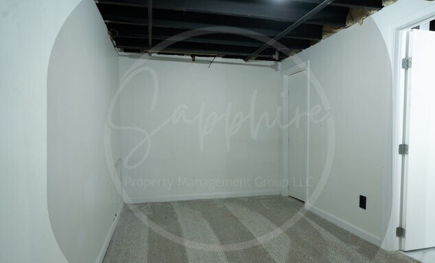 Building Photo - 2817 Monroe Ave