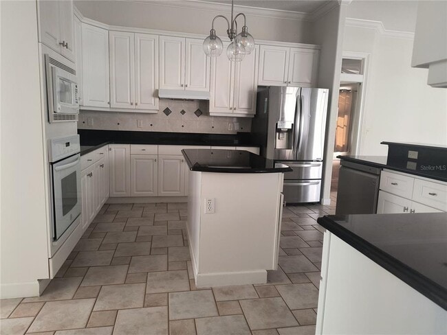 Building Photo - 9839 Camberley Cir