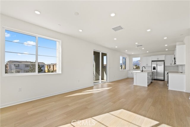 Building Photo - 12985 Royale Dr