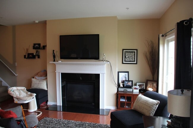 Building Photo - 304 WORTHINGTON Ter