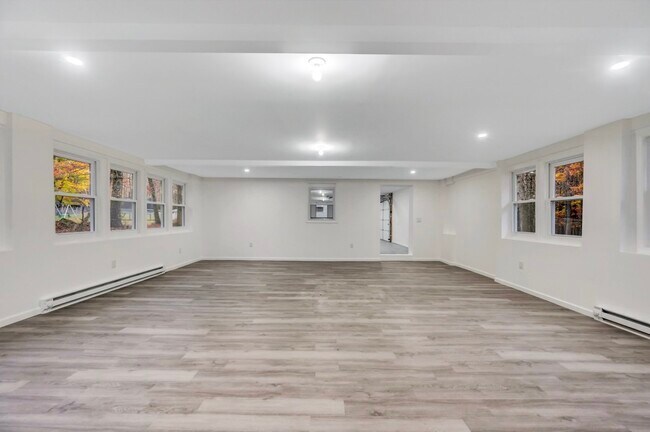 Building Photo - 752 Toll Rd