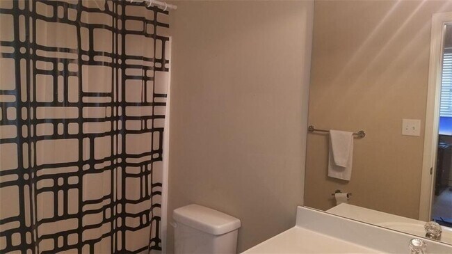 Building Photo - 524 Twinrose Way