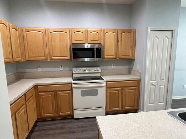 Building Photo - 3207 Banyan Hill Ln