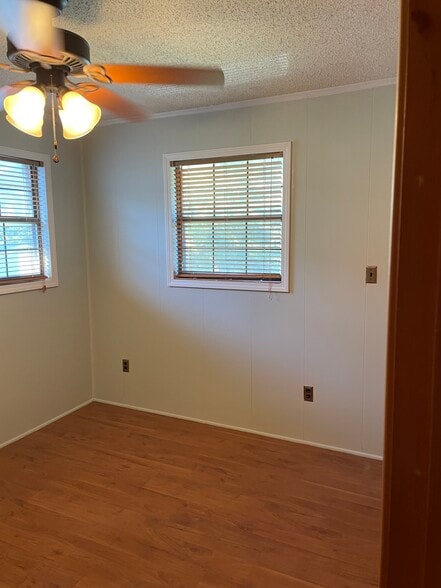 2nd Bedroom - 185 Quida St N