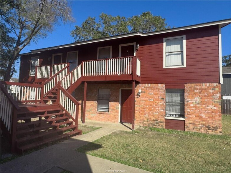 Building Photo - 2 Bed, 1 Bath Apartment in Bryan!