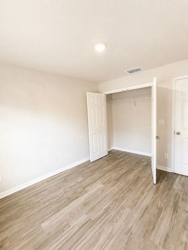 Building Photo - Move in Special + Pets Allowed