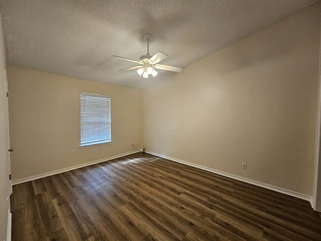 Building Photo - "Charming 2-Bed, 2-Bath Condo with Granite Elegance in Cantonment!"