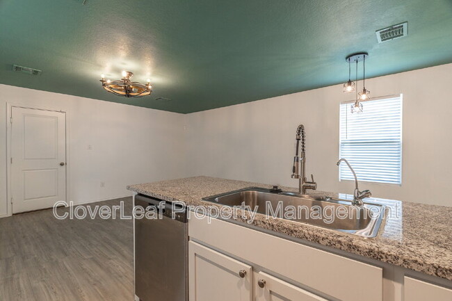 Building Photo - 8140 Nube Medina