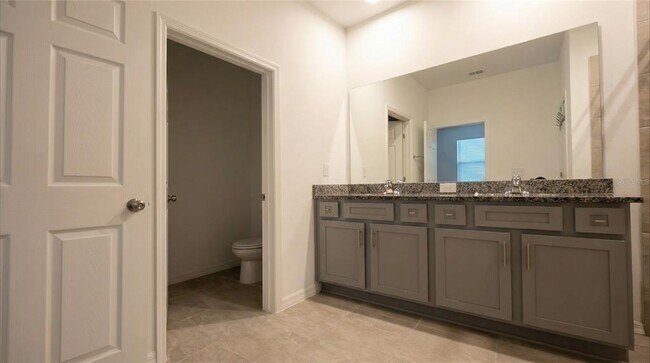 Building Photo - 693 Crown Rose Dr