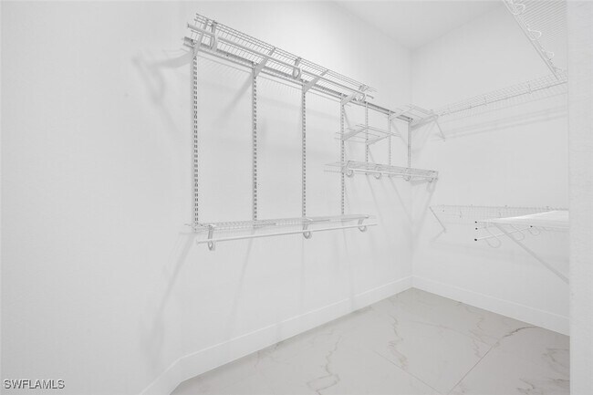 Building Photo - 1609 Nelson Rd N