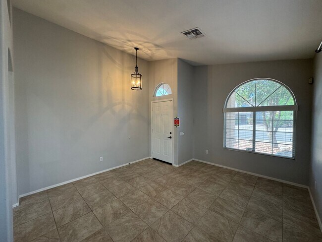 Building Photo - 4 Bedroom Home W/ Pool Available in Tatum Ridge Near Jomax Rd & N Tatum Blvd!