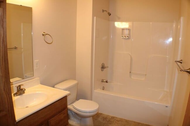 Building Photo - $1,325 | 2 Bedroom, 2 Bathroom Condo | Pet Friendly* | Available for a August 1st, 2026 Move In!*