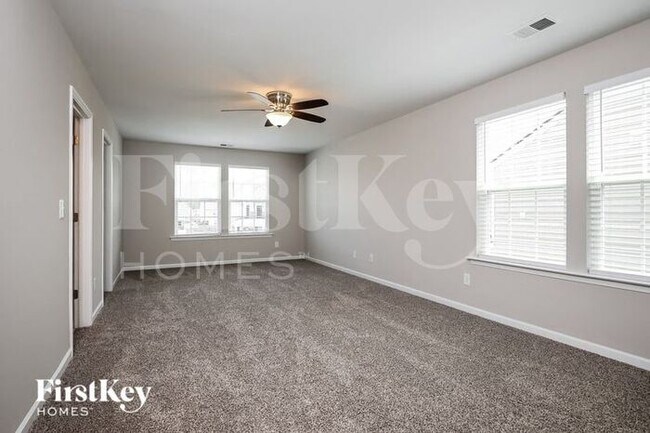 Building Photo - 235 Firewheel Ct