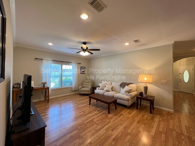 Building Photo - 3422 Festival Dr