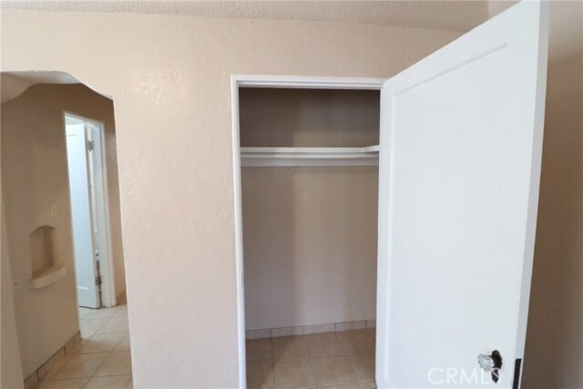 Building Photo - 925 N Lacy St